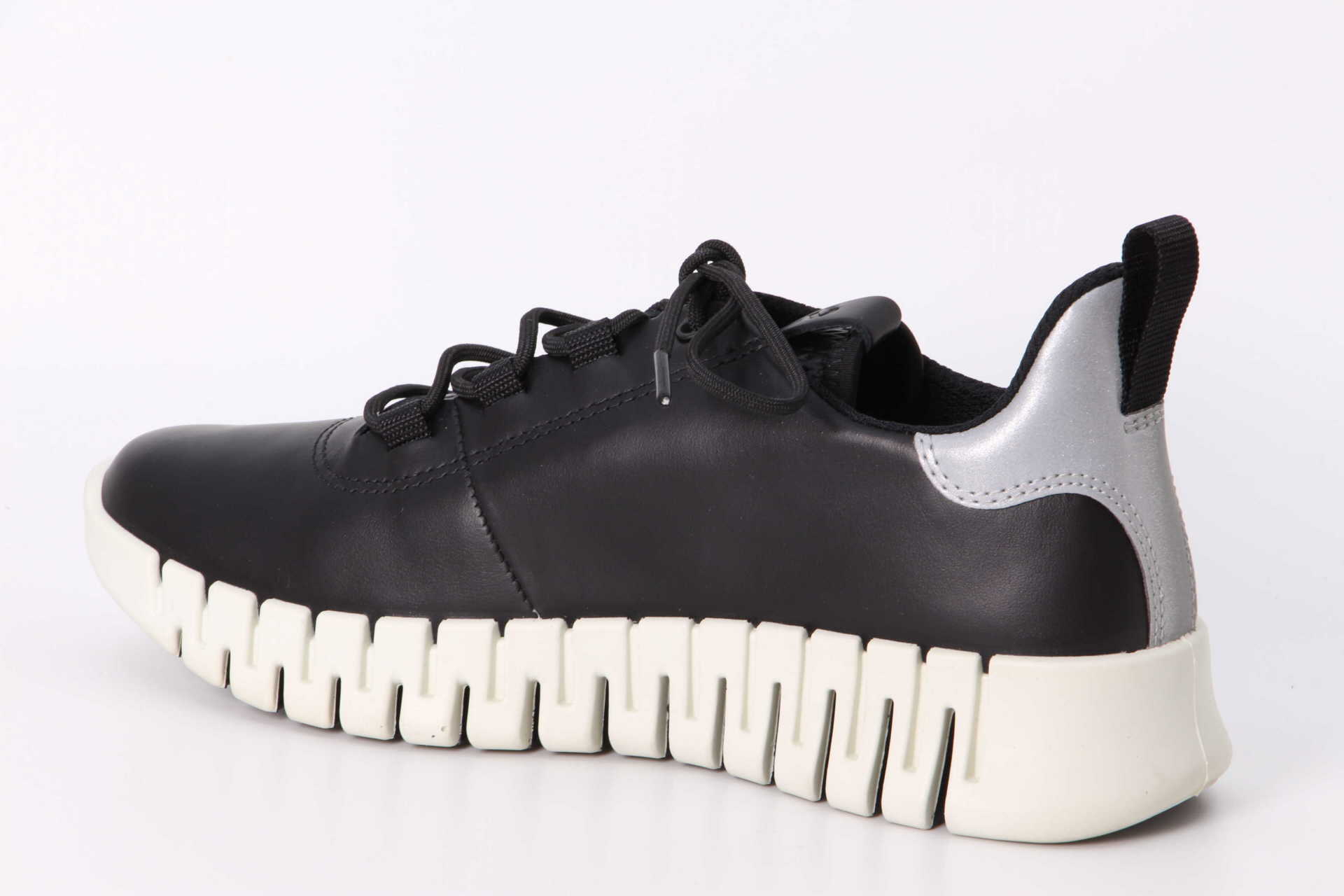 Ecco Gruuv black