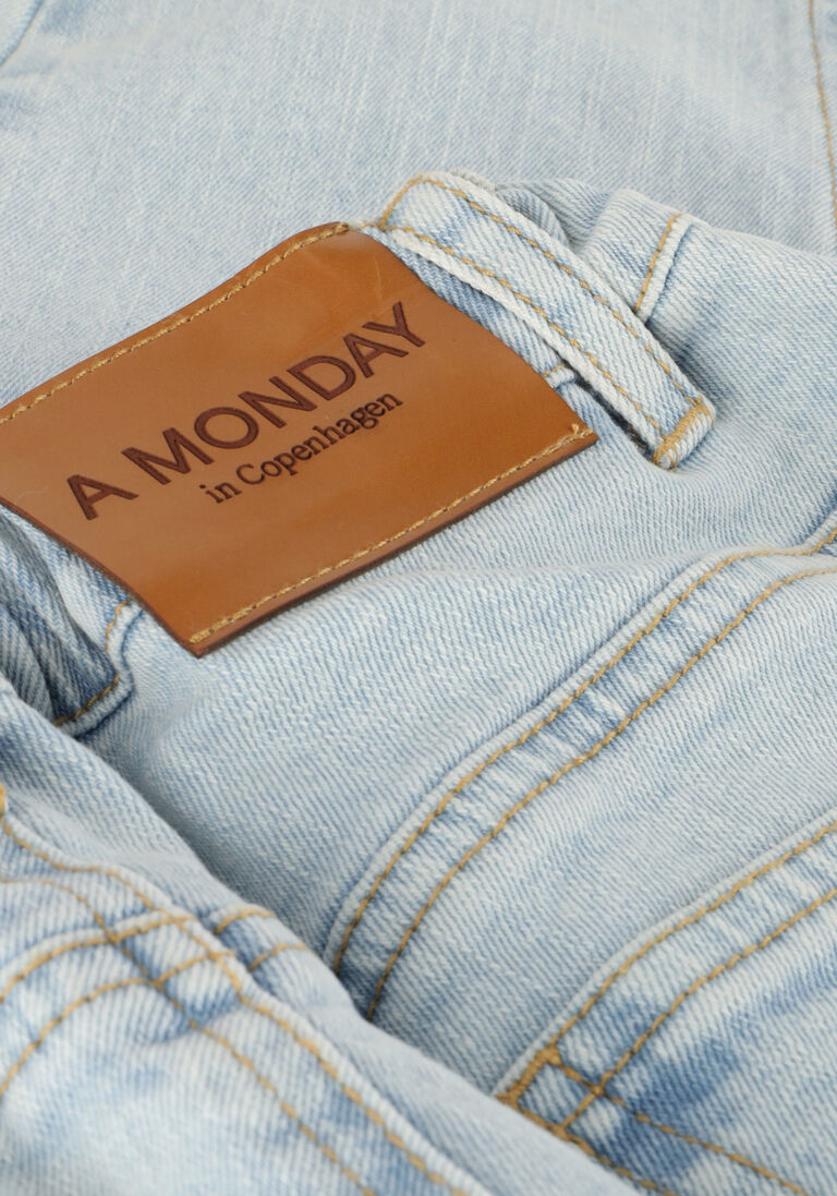 A MONDAY IN COPENHAGEN blauwe a monday in copenhagen slim fit jeans blake jeans