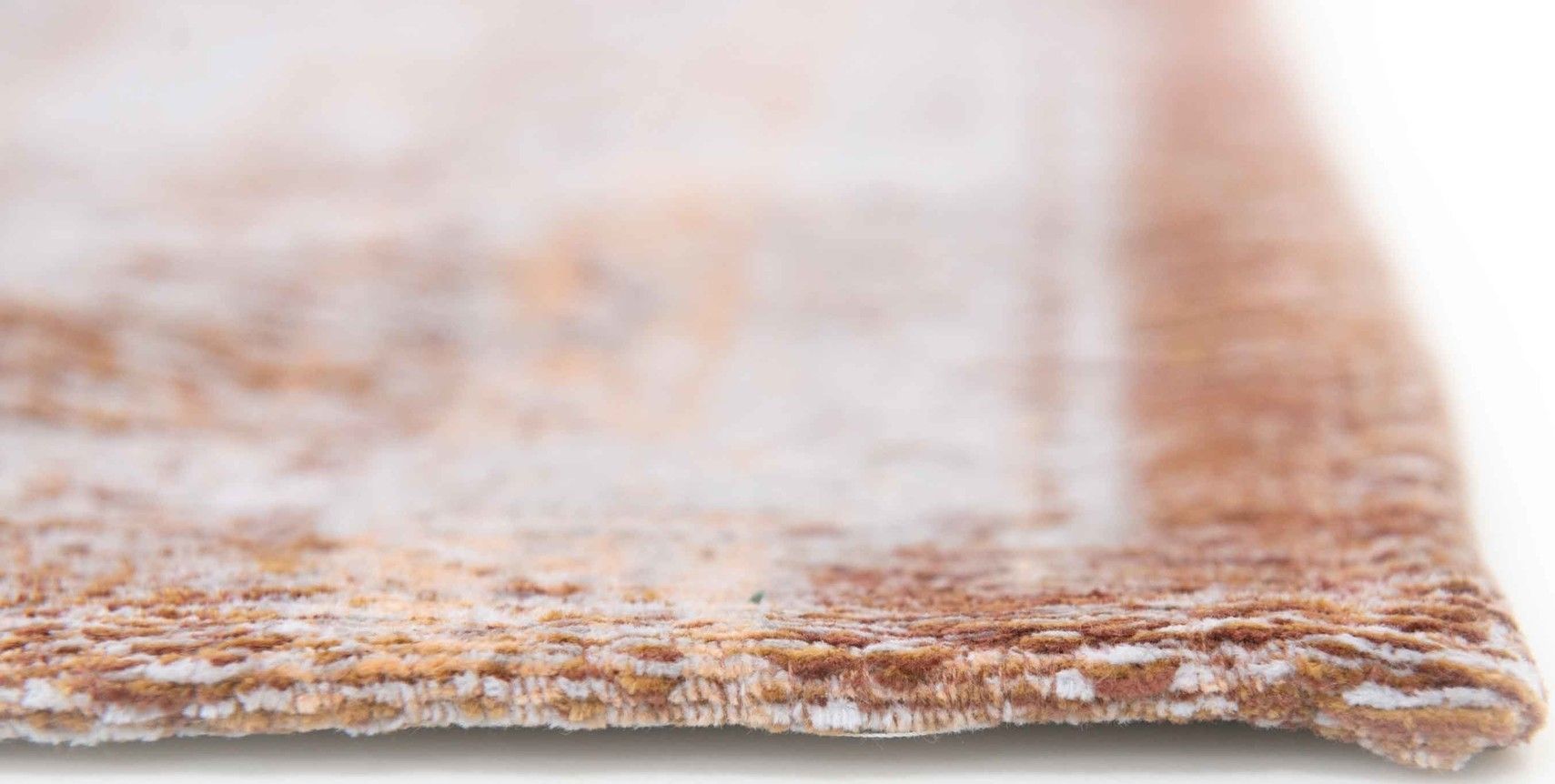Vloerkleed Salmon 9067 Fading World Medallion  | Louis de Poortere