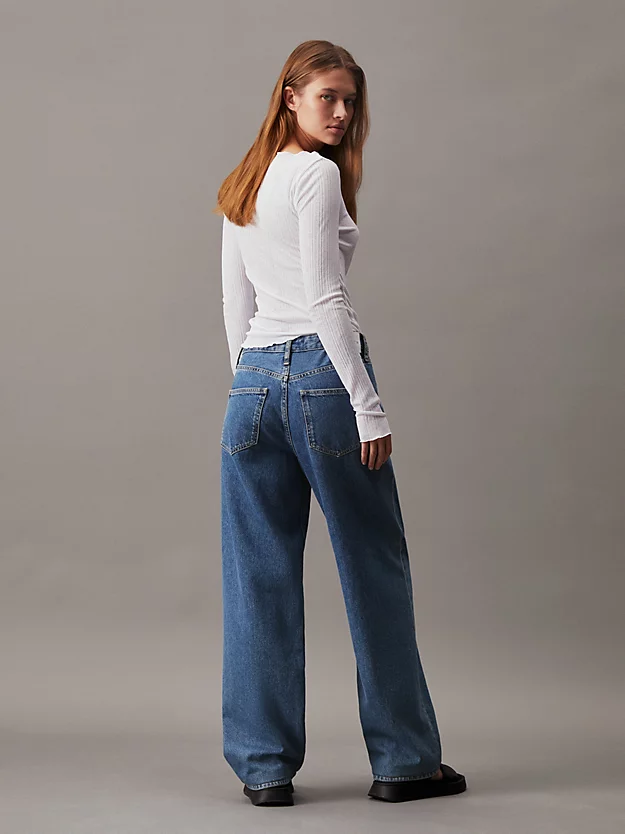 Calça jeans reta dos anos 90
