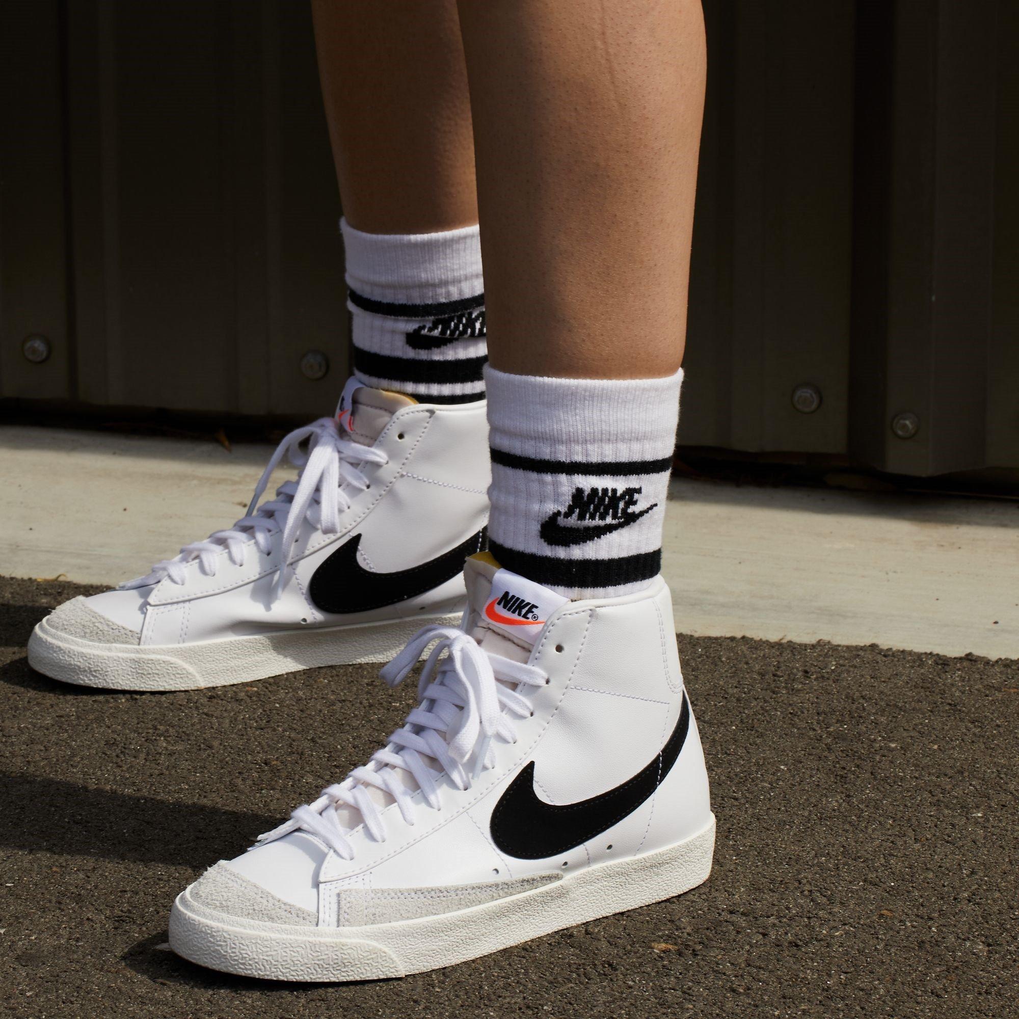 Nike Blazer Mid 77 Hi Top Trainers