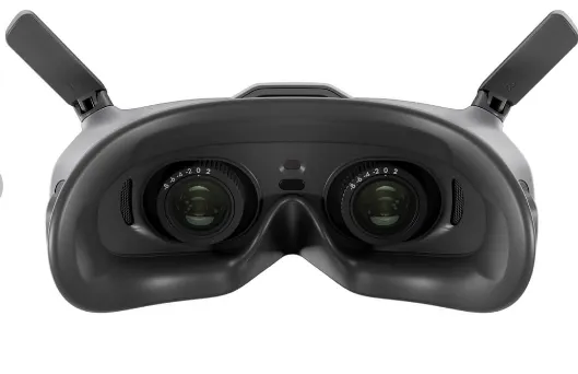 DJI Goggles 2 - Wireless Goggles with 2 antennas -  Compact, Portable, Stress-Free