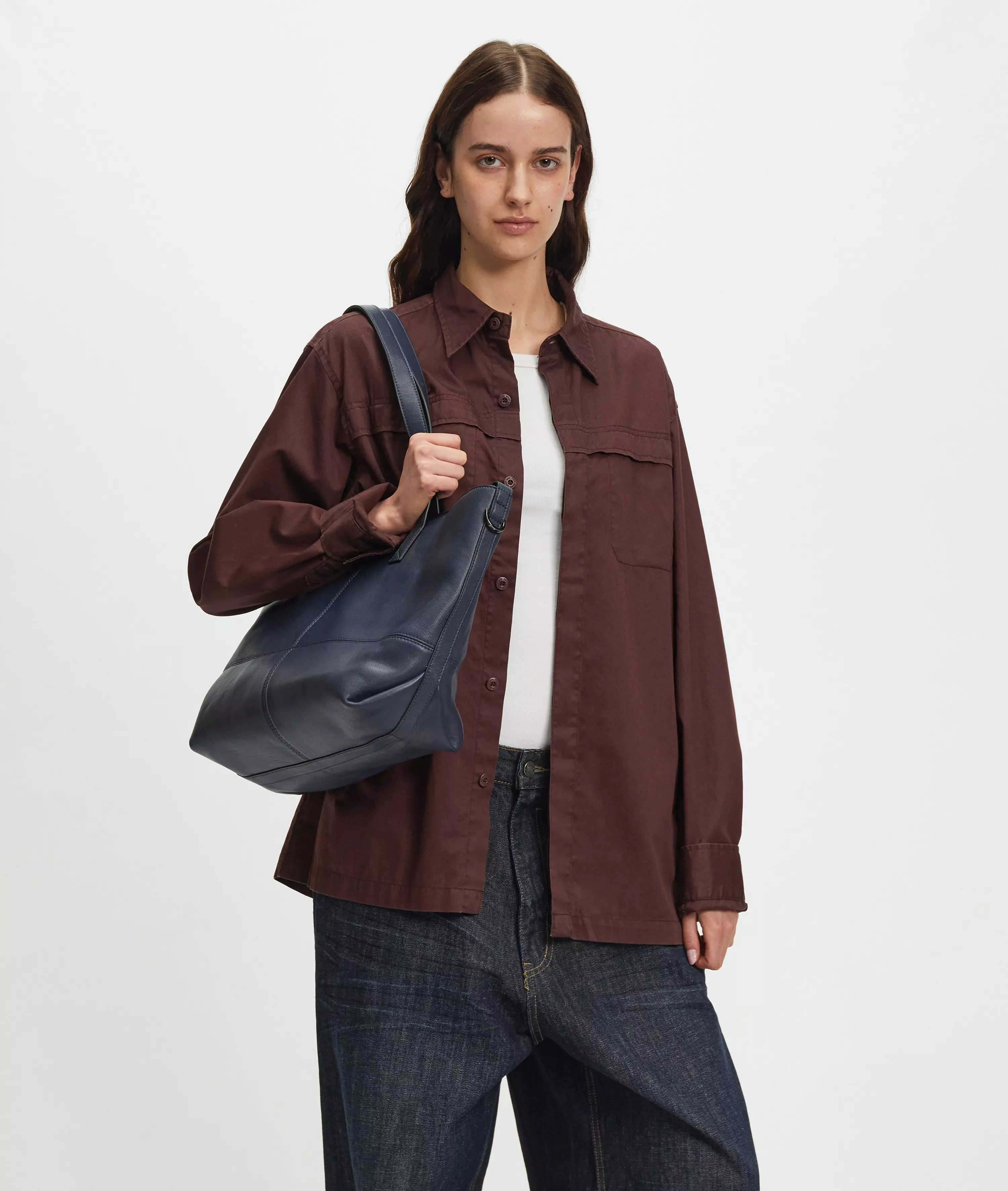 Ariel Shopper M Spacious goatskin leather shopper