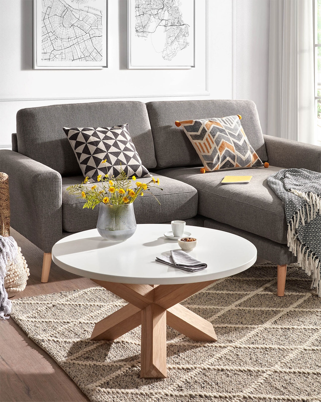 Kave Home Couchtisch rund LOTUS 65 cm Eiche massiv /weiß NB