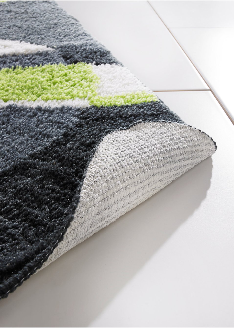 Tapis de salle de bain avec éléments colorés