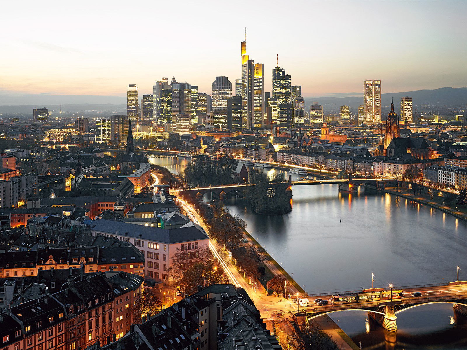 Urban Nights VII by Horst & Daniel Zielske - Limited Edition. Edition of: 150. Signed.