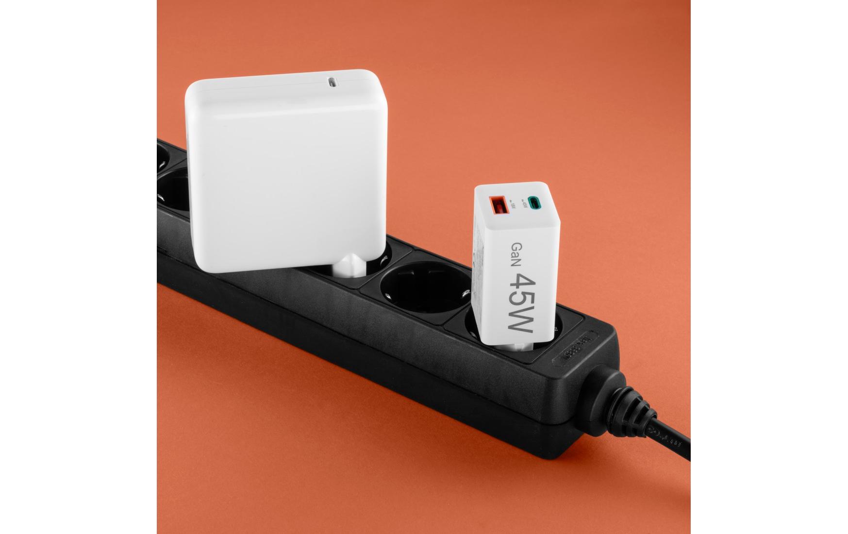 USB-Wandladegerät Gan charger USB-A USB-C 45 W WeissSchnellladegerät mit 1x USB-C und 1x USB-A