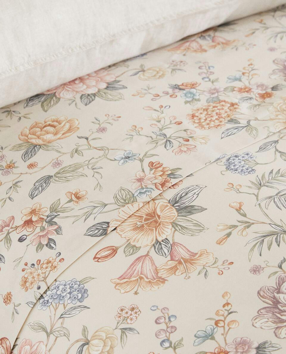 CAPA DE EDREDOM COM ESTAMPA FLORAL