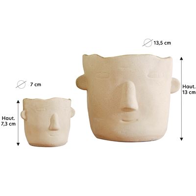 Pots en terre cuite visages