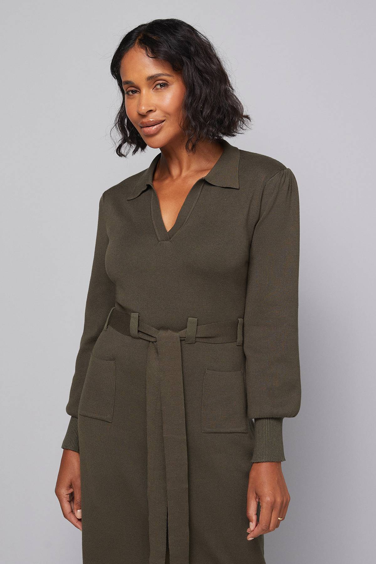 Wallis Robe Midi Ceinturée à Col