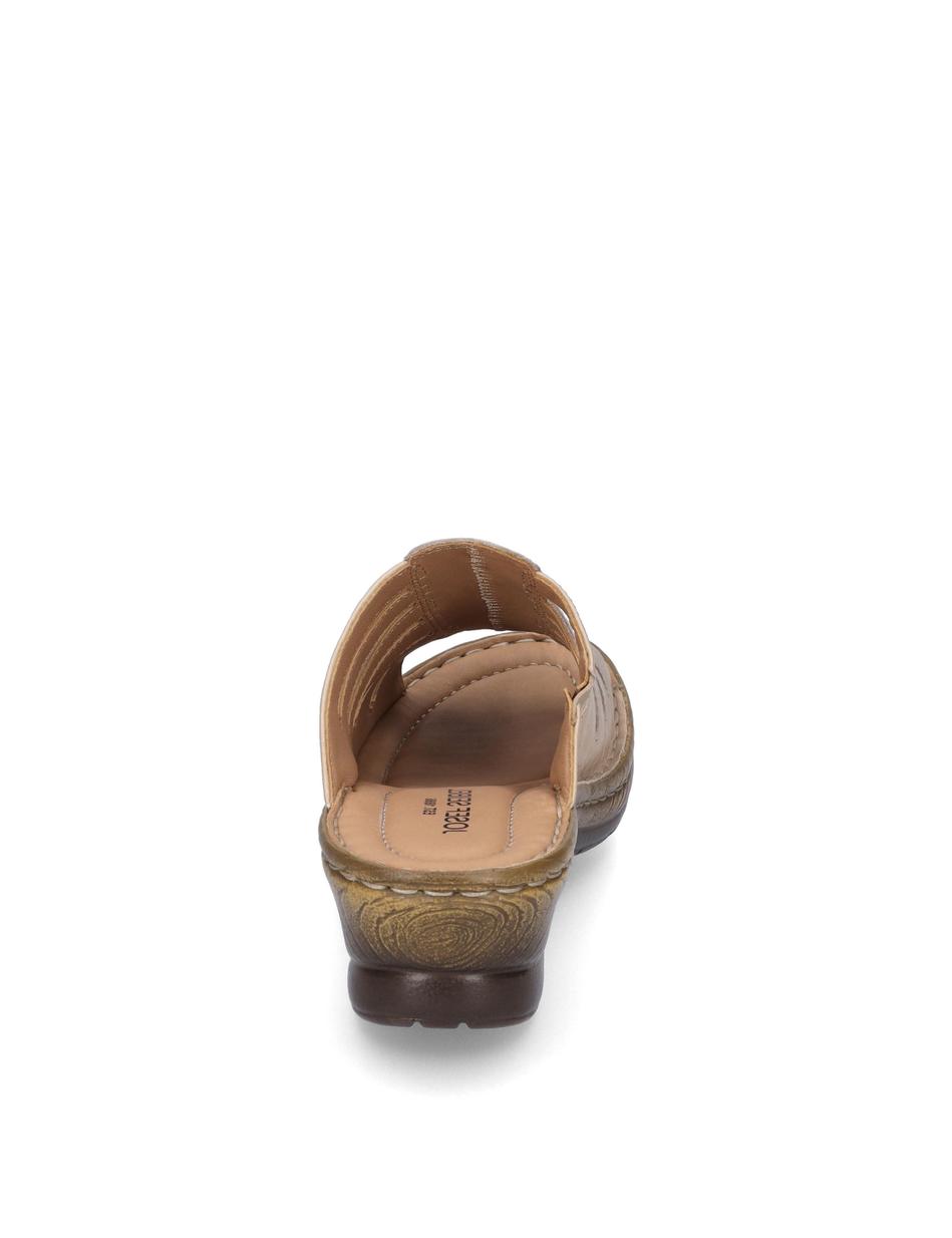 Clog Catalonia 77, sand