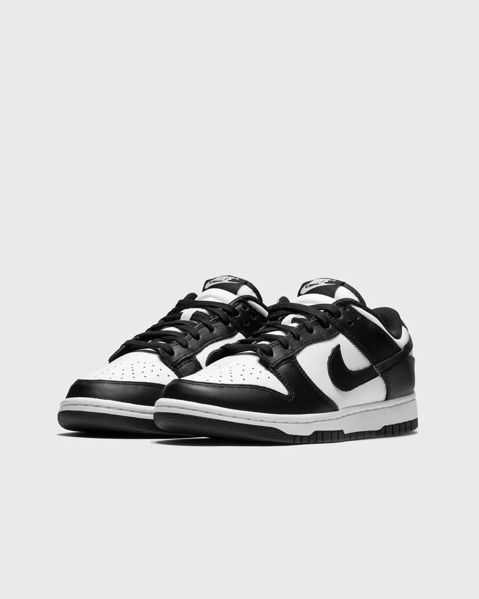 Nike WMNS Dunk Low 