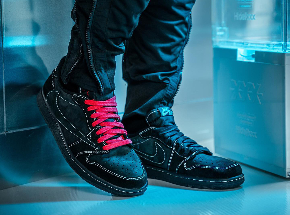 Jordan 1 Retro Low OG SP Travis Scott Black Phantom