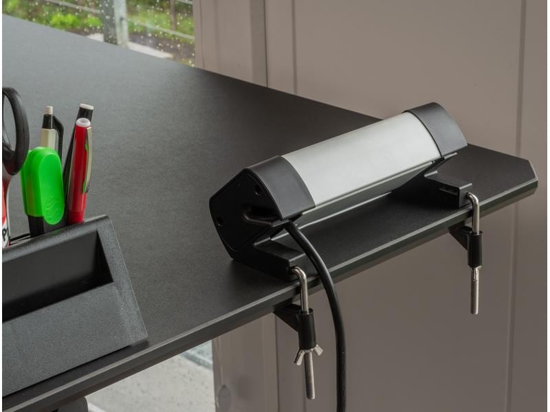 Max Hauri Tischsteckdosenleiste Office Line, 1x T13, 3x USB Alu Steckdosenleiste mit 1x Typ13 Steckdose, 3x USB A Charger und 2.5 m langem Kabel