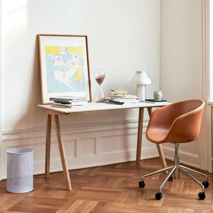 HAY - Copenhague CPH90 2.0 Schreibtisch 130 x 65 cm, Eiche / Linoleum off-white
