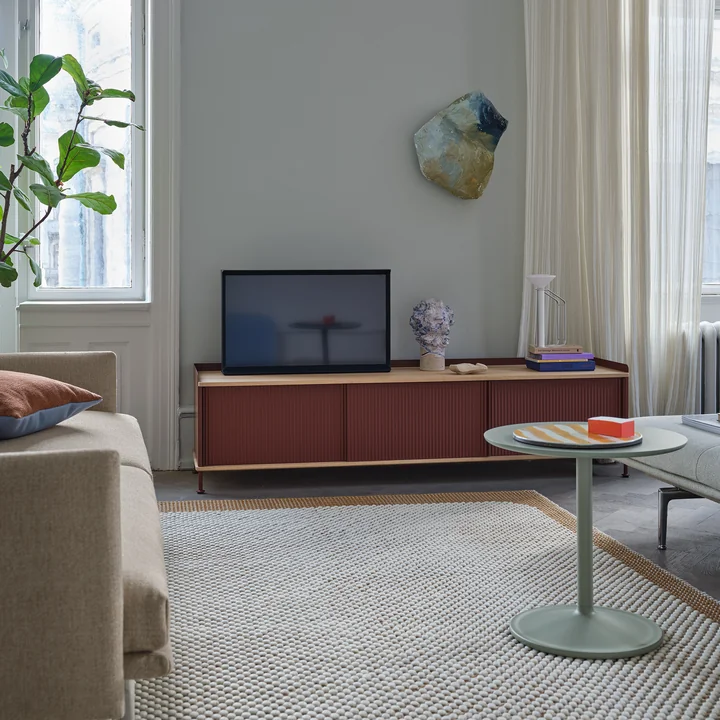 Muuto - Enfold Sideboard, 186 x 48 cm, Eiche / deep red