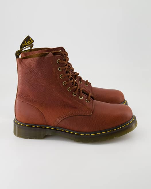 Dr. Martens 1460 Pascal Schnürstiefel in Braun