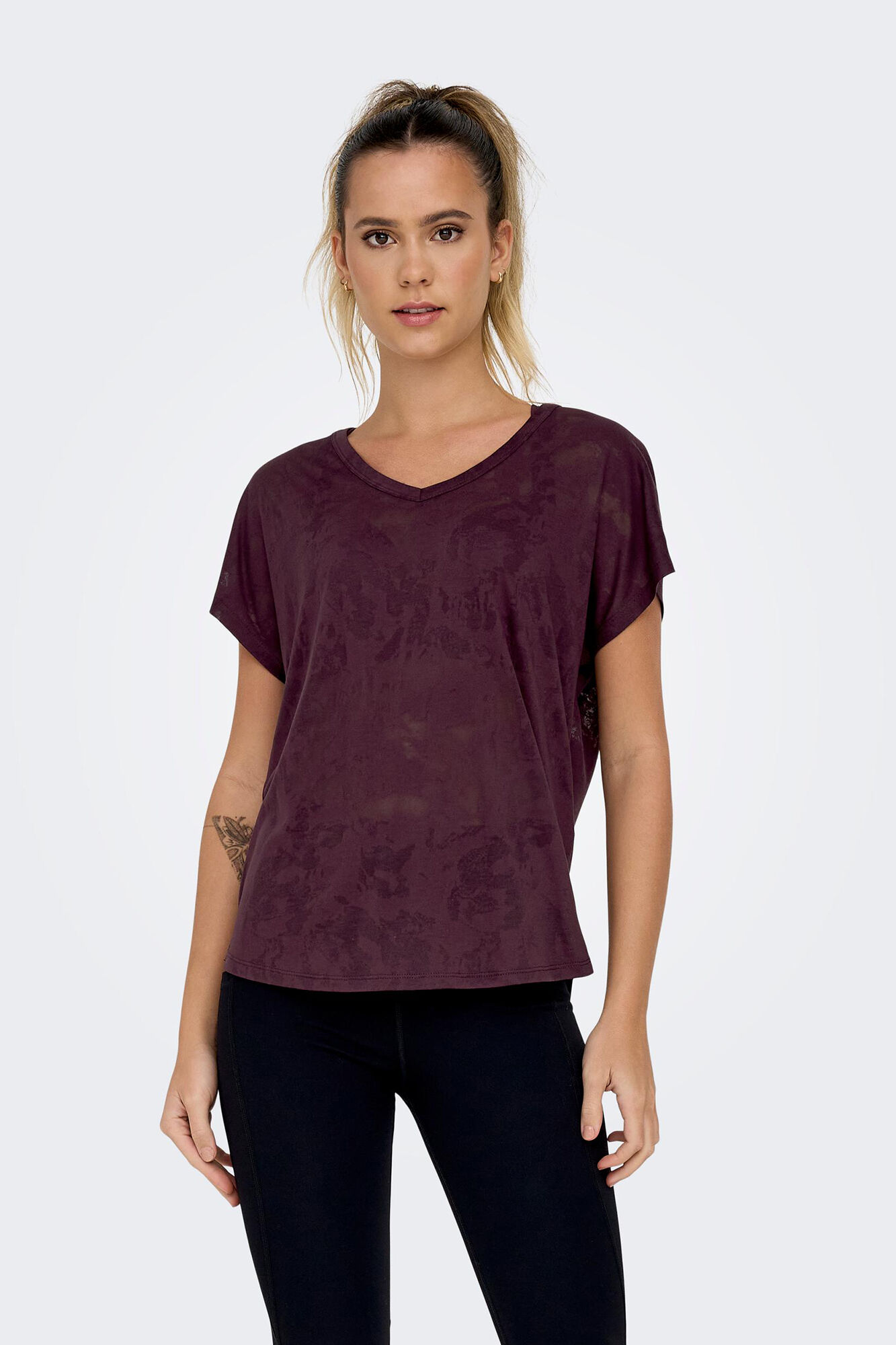 Camiseta semitransparente