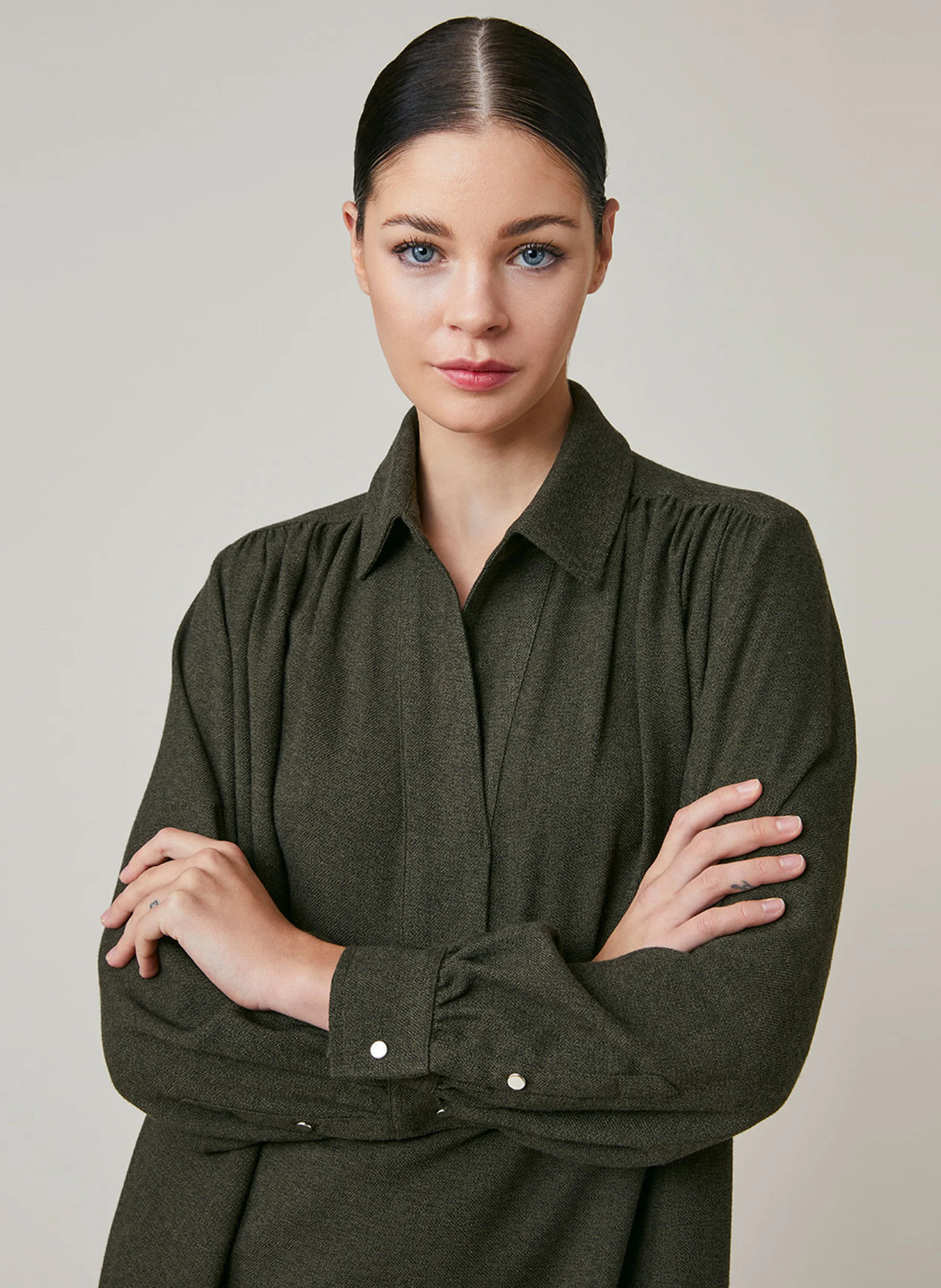 FAWELLIA - Robe courte ample à fronces | Kaki