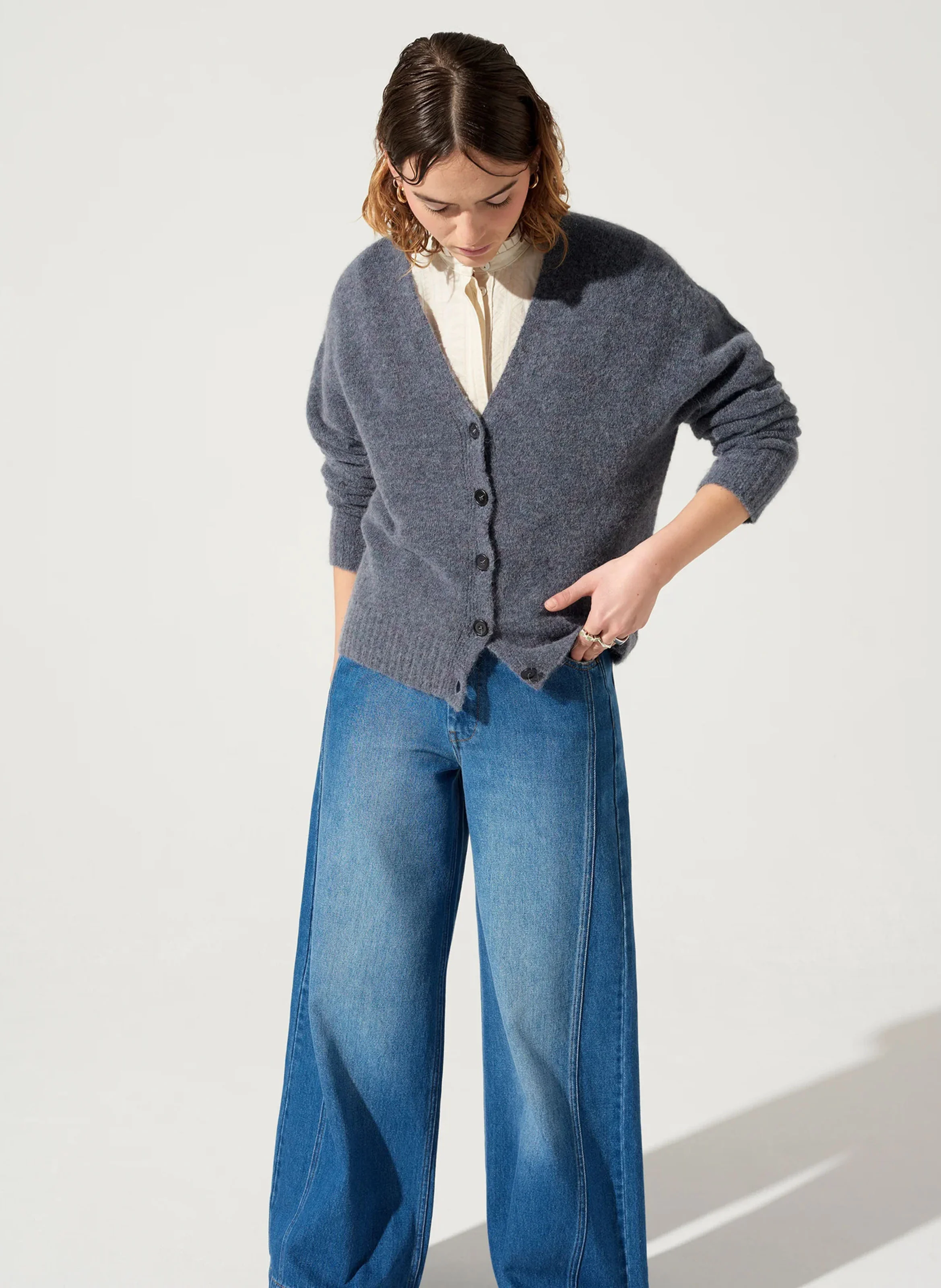 WAYNE - Gilet ample col V en maille mélangée| Bleu