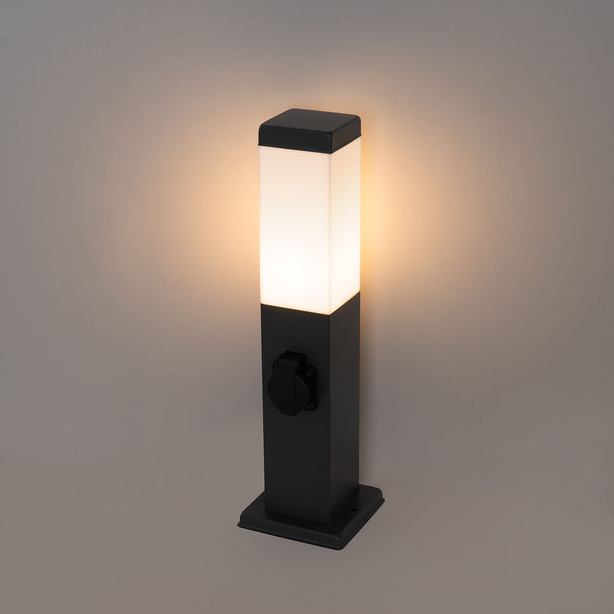 Buitenlamp donkergrijs 45 cm met stopcontact IP44 - Malios