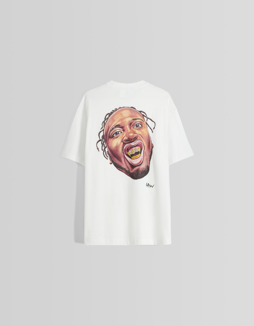 Camiseta de manga curta com estampa Rock The Bells e modelagem quadrada.