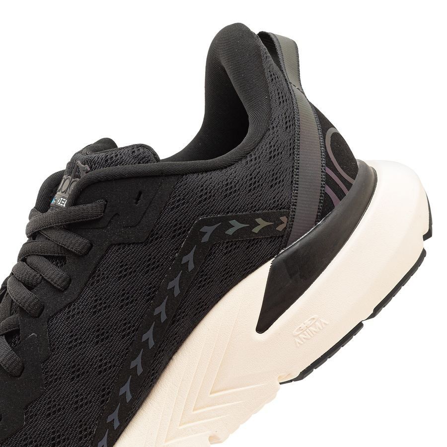 Diadora Chaussures de Running Mythos Blushield Volo HIP 3 - Noir/Blanc
