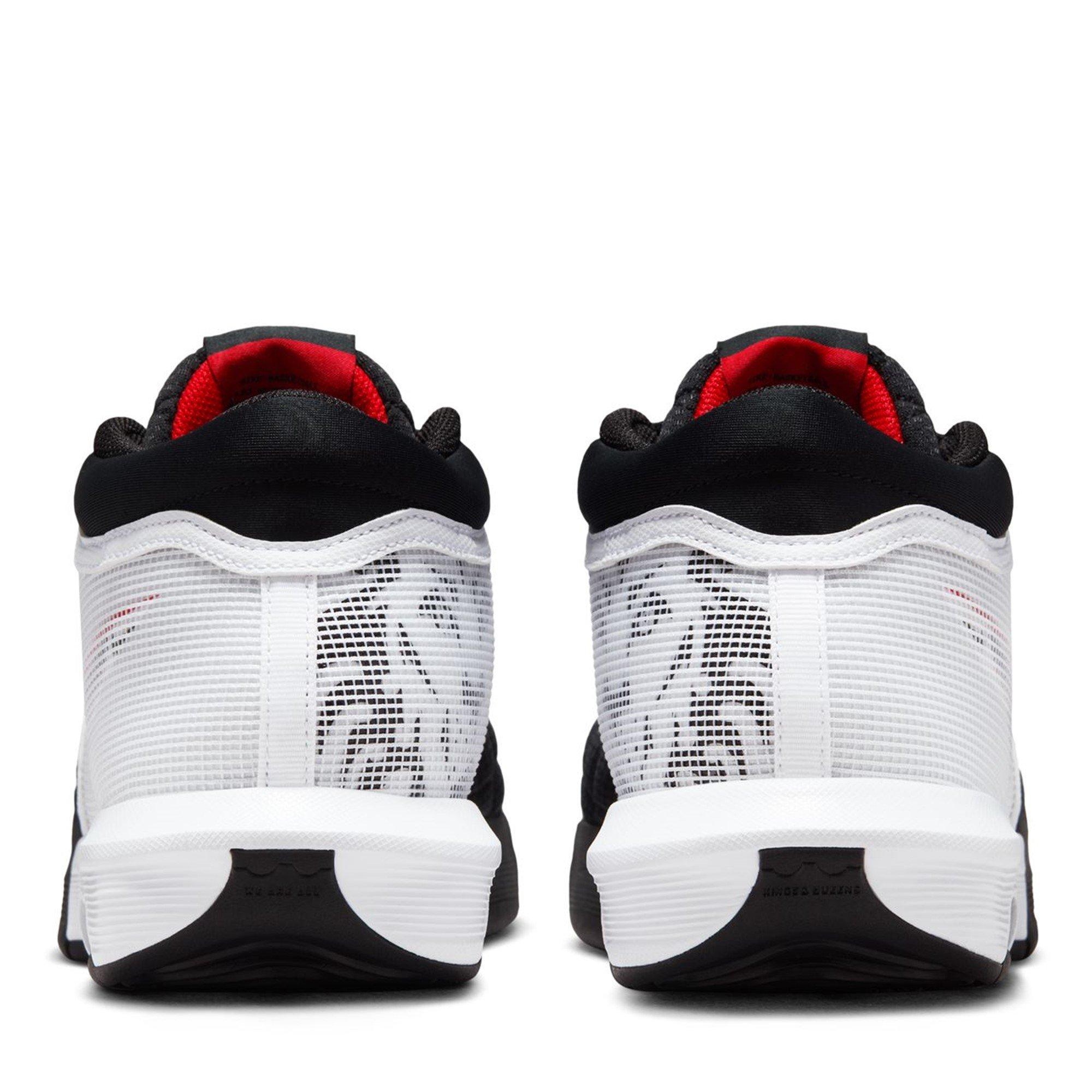 Nike LeBron Witness VIII Basketball Shoes