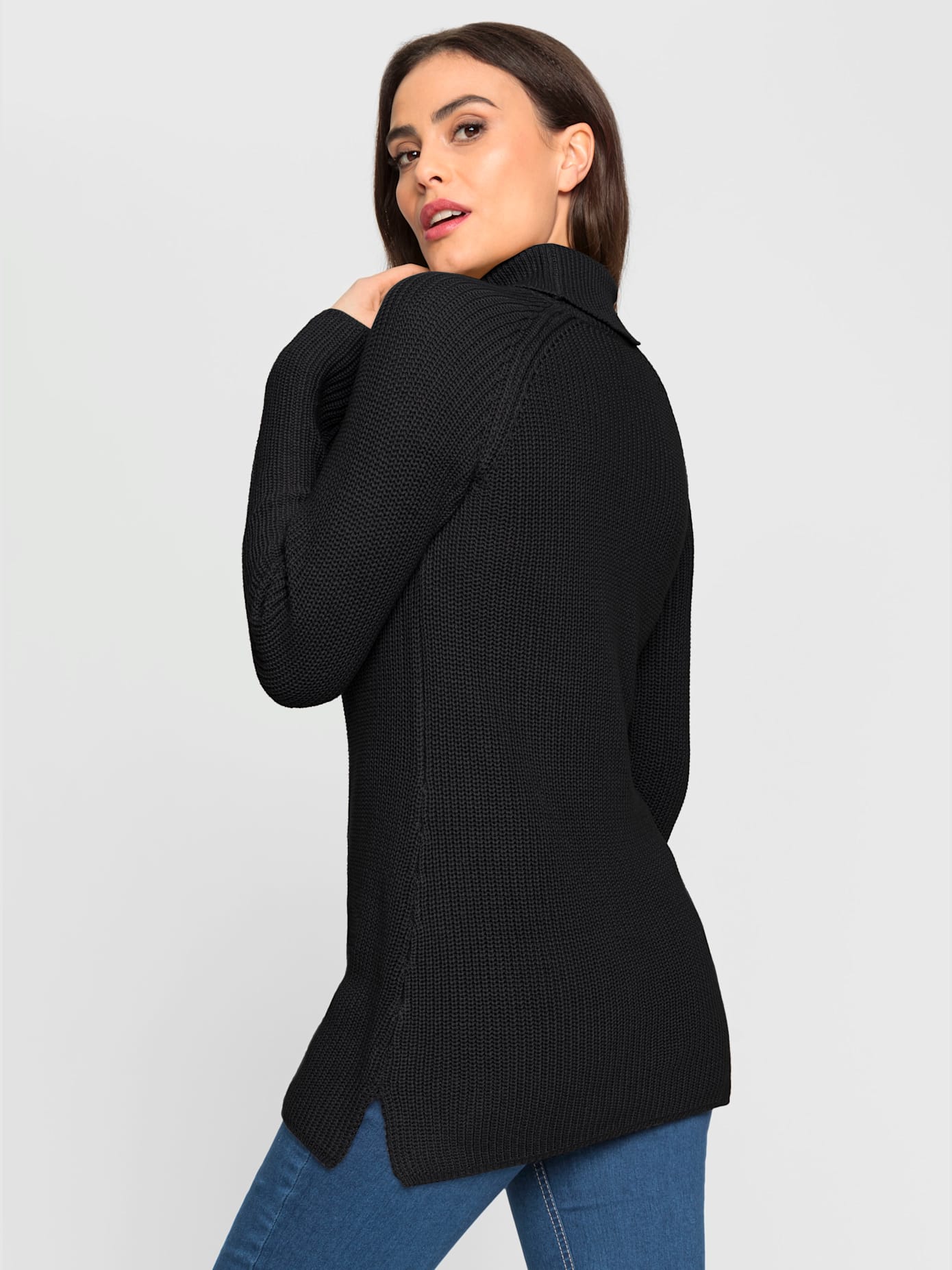 Pull décolleté transparent