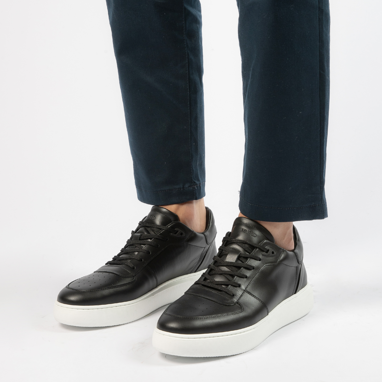 Zwarte leren sneakers