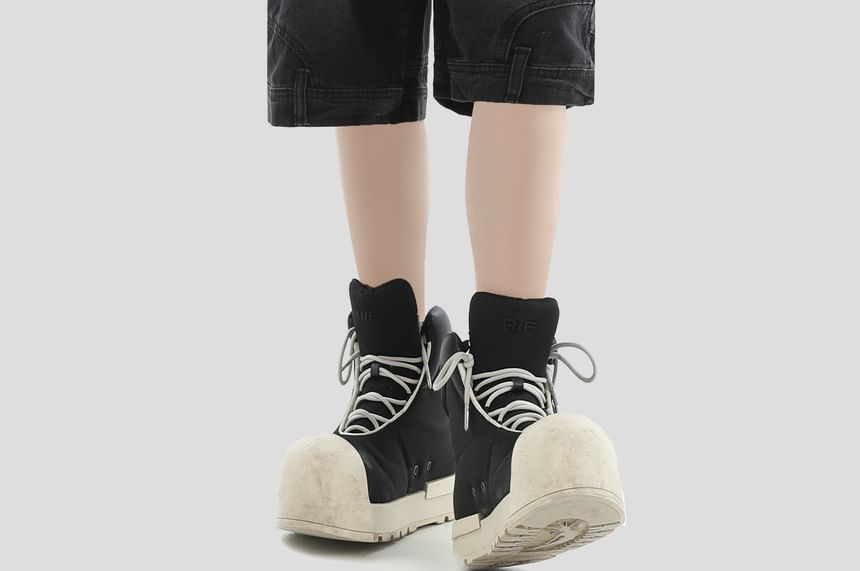 INStudio - Ondersteboven denim shorts