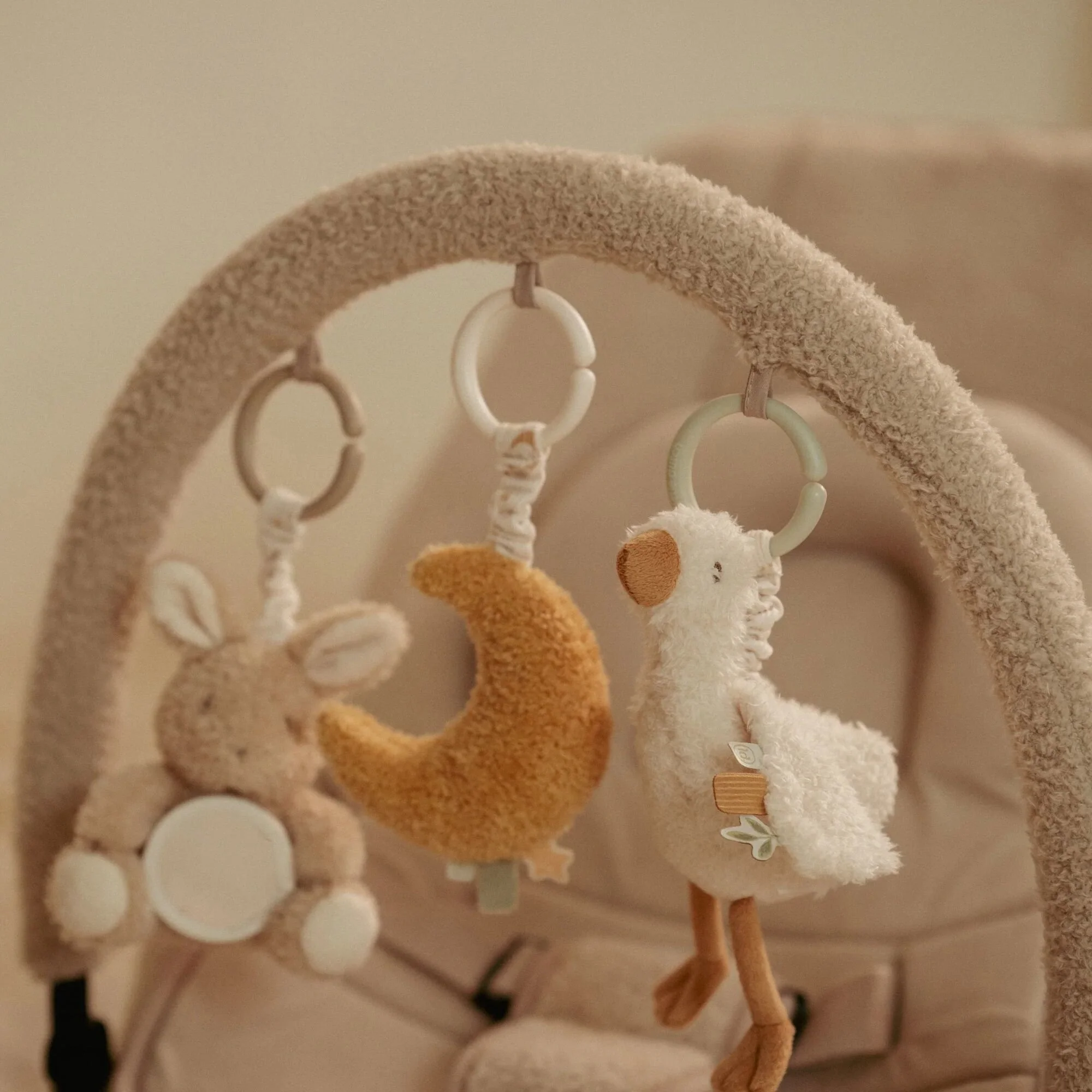 Activiteitenhangers - Meerkleurig - Newborn Naturals kopen? | Little Dutch