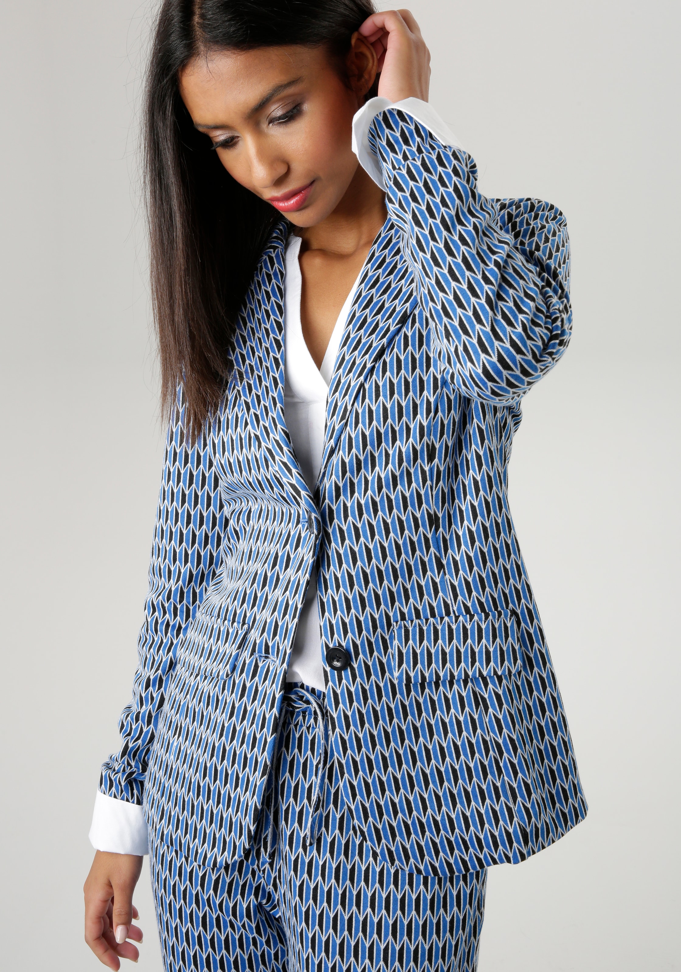 Aniston SELECTED Kurzblazer , mit grafischem Allover-Muster