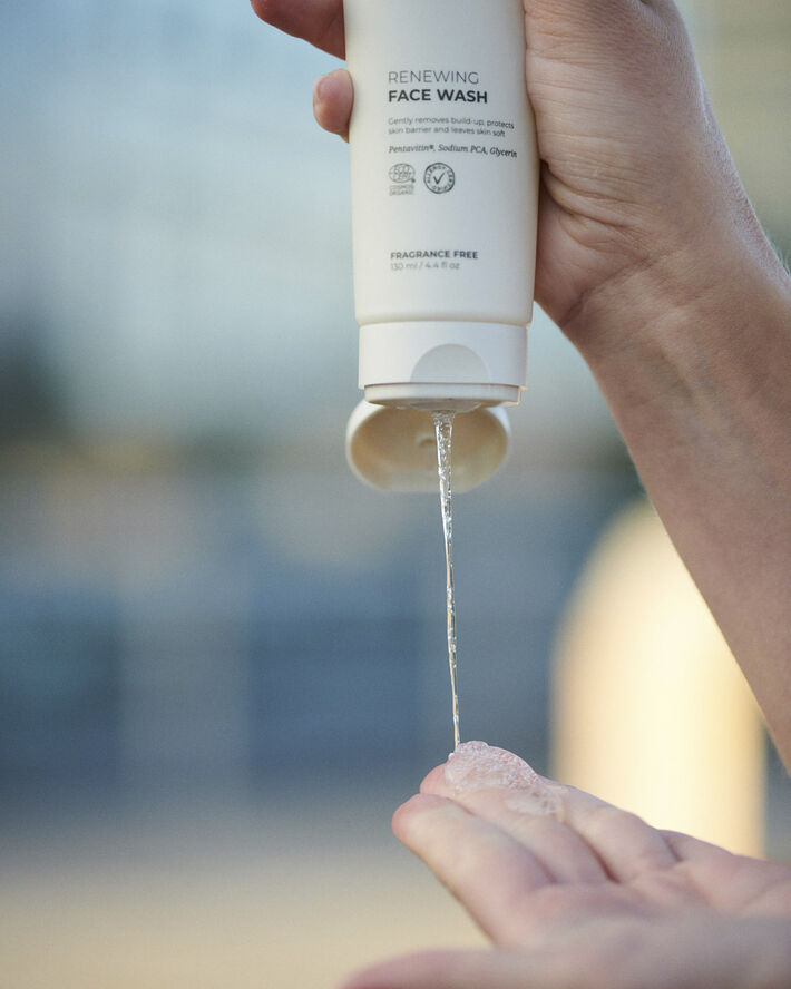 Relevant Renewing Face Wash Fragrance Free