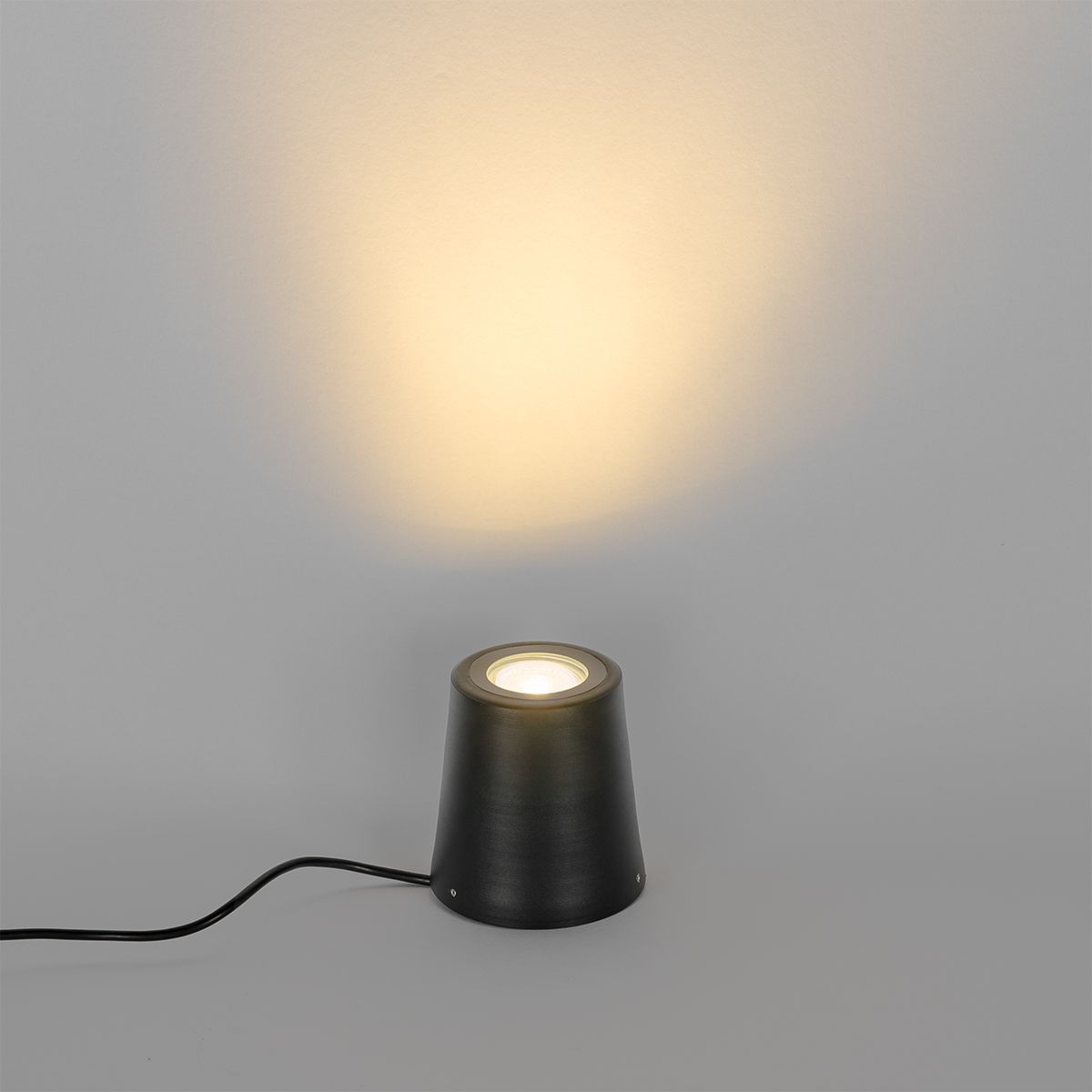 Moderne tuinspot zwart rond IP65 - Lennard