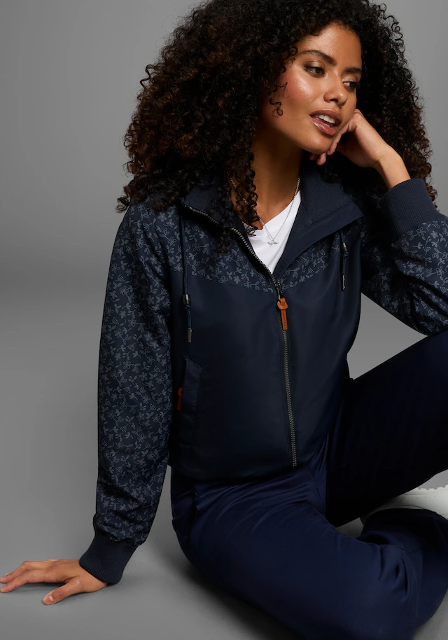 KangaROOS Funktionsjacke mit Kapuze Übergangsjacke, Blouson mit Print