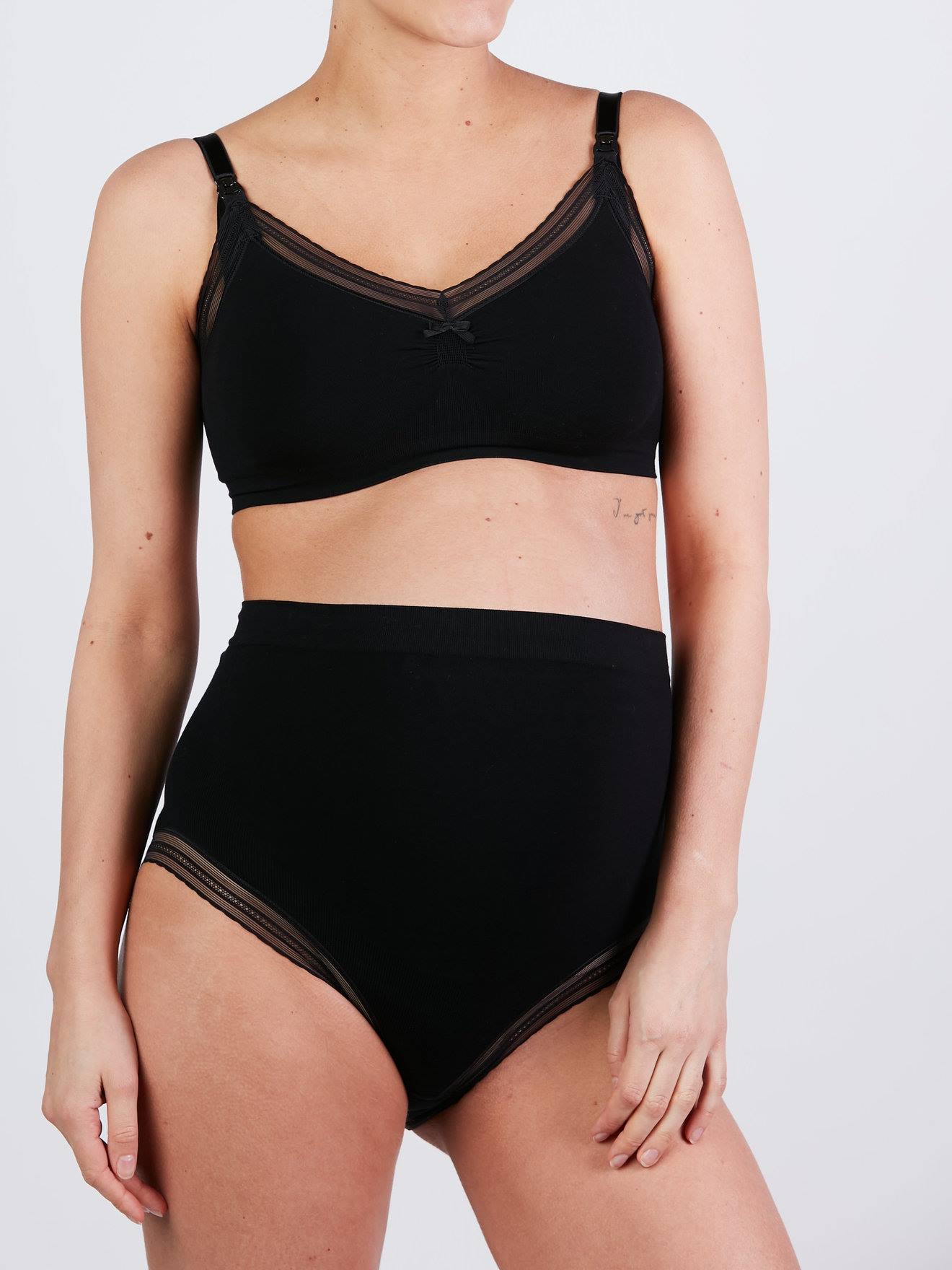 Calcinha maxi de maternidade sem costura Milk CACHE COEUR lisa preta escura