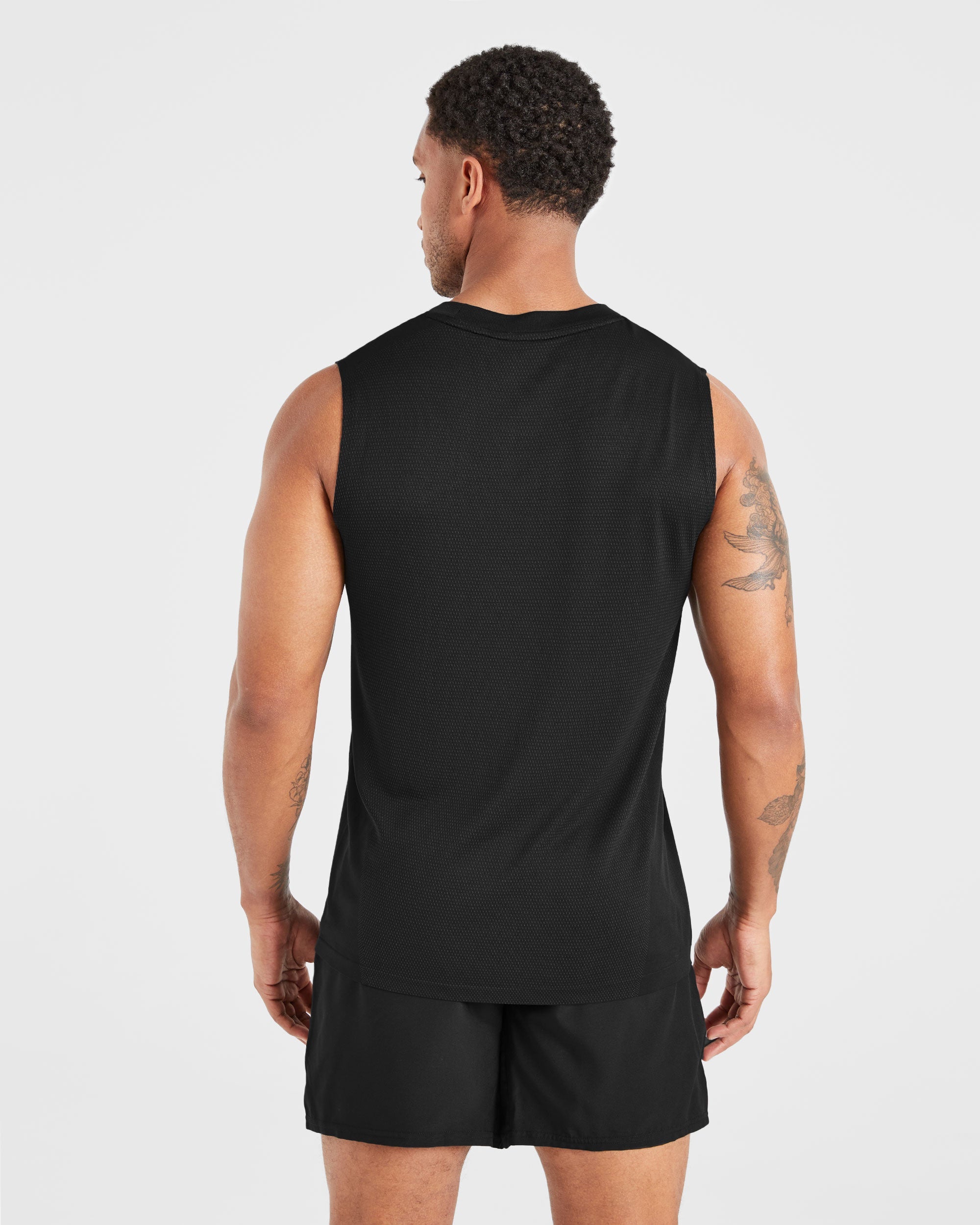 Attain Seamless Vest