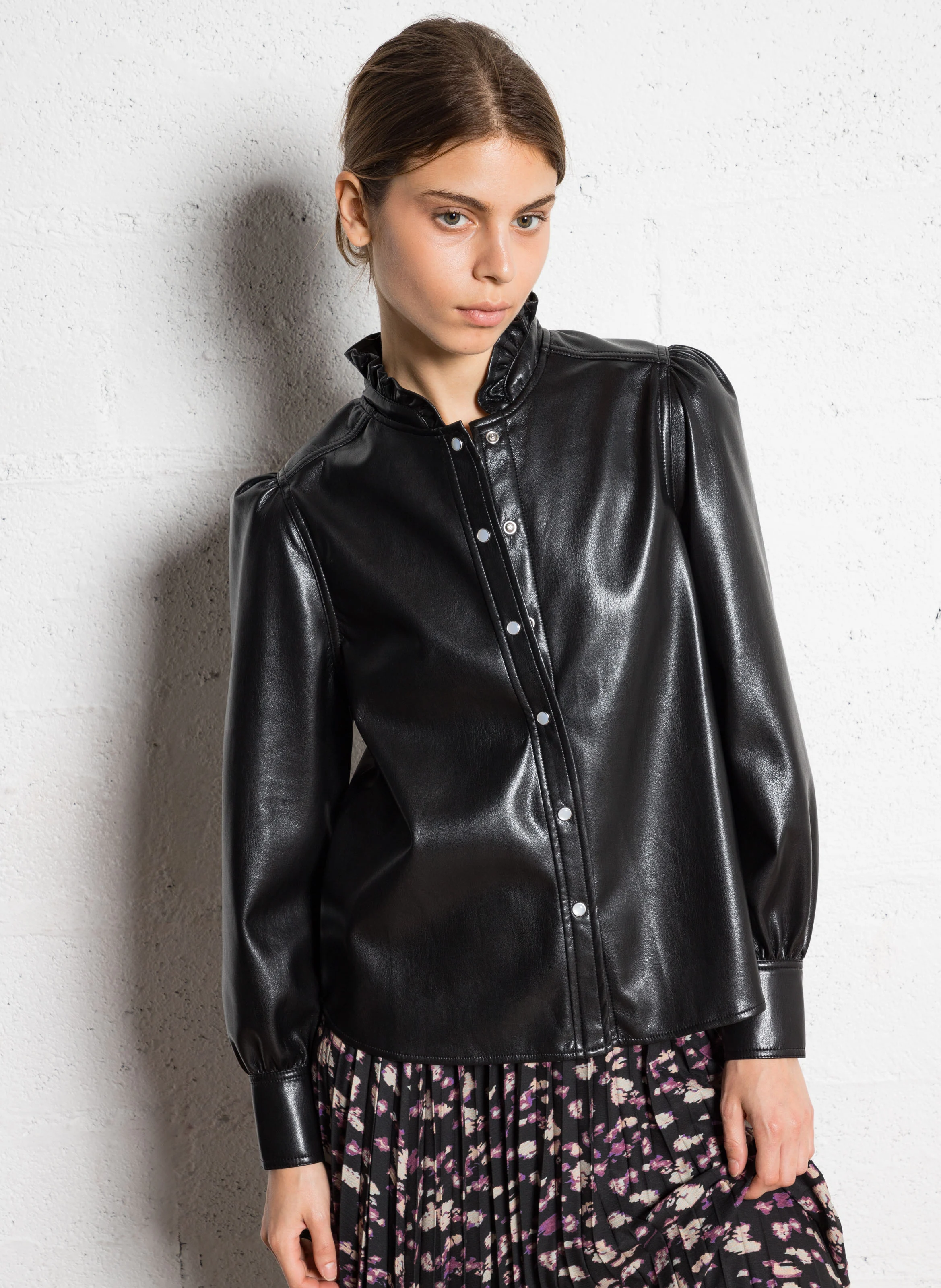 CAXIE - Chemise col à volants effet cuir | Noir