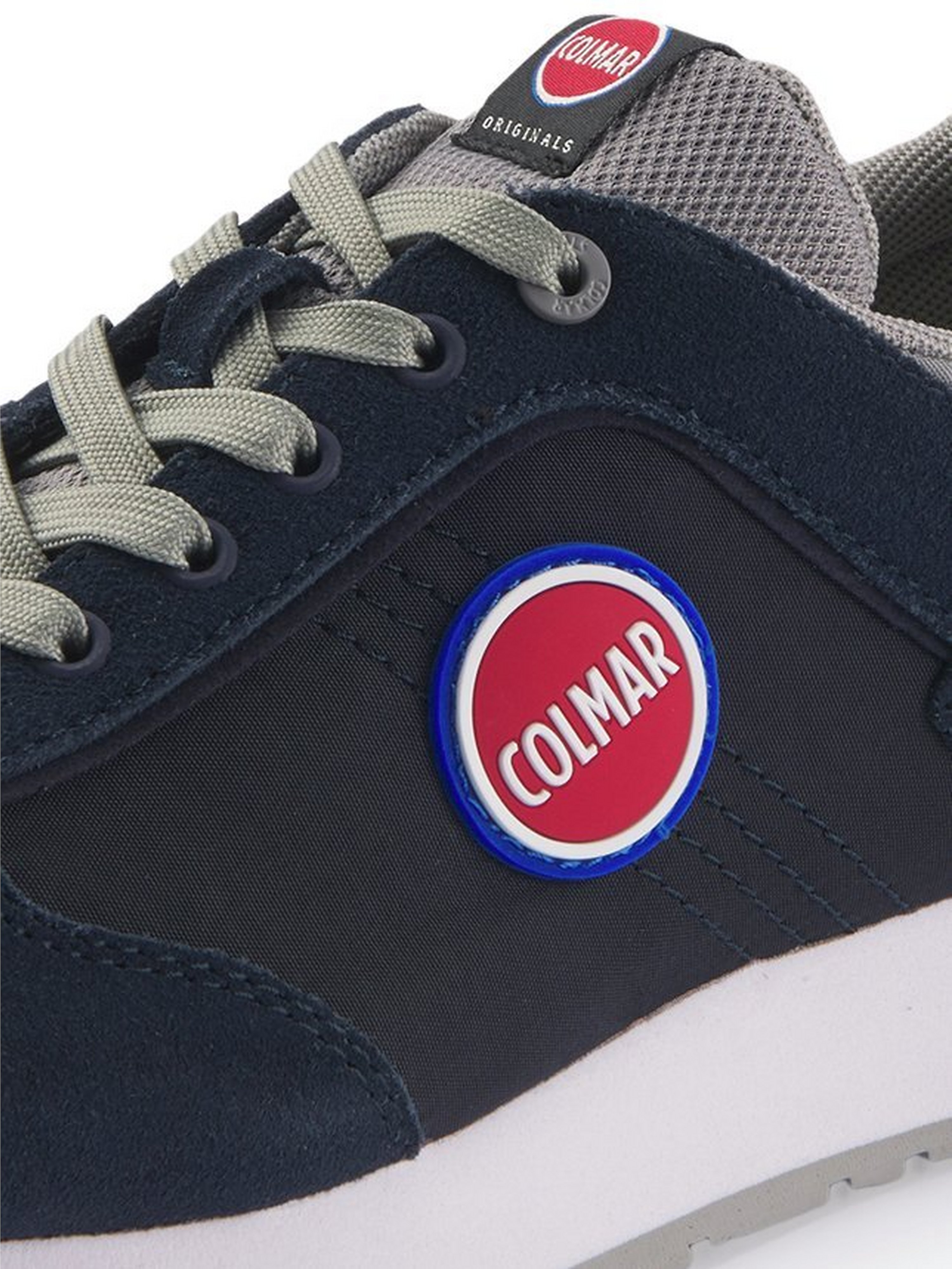 Sneaker