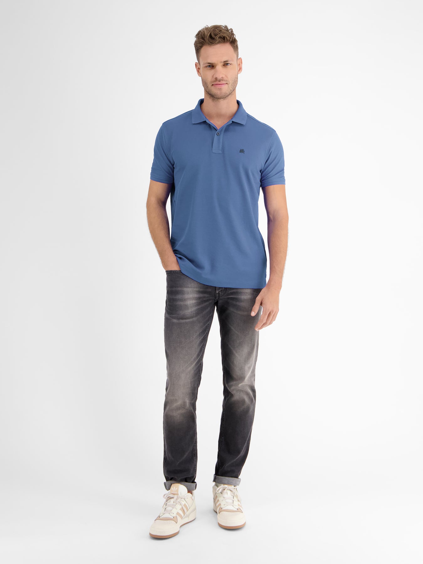 Klassisches Poloshirt für Herren in *Cool & Dry* Piquéqualität