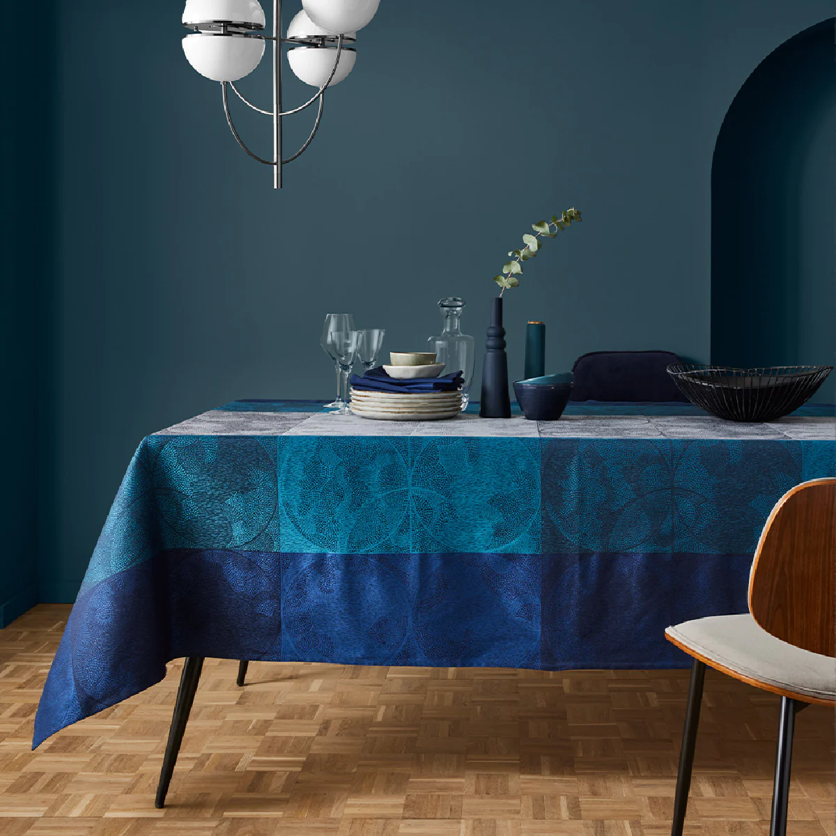 Chemin de table pur coton bleu 155X55 Garnier Thiebaut
