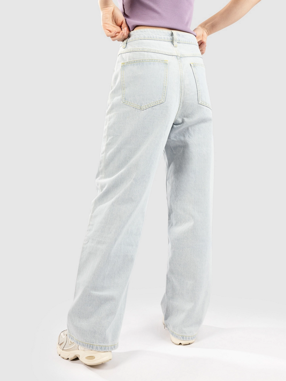 Blue Tomato Baggy Denim Jeans light wash