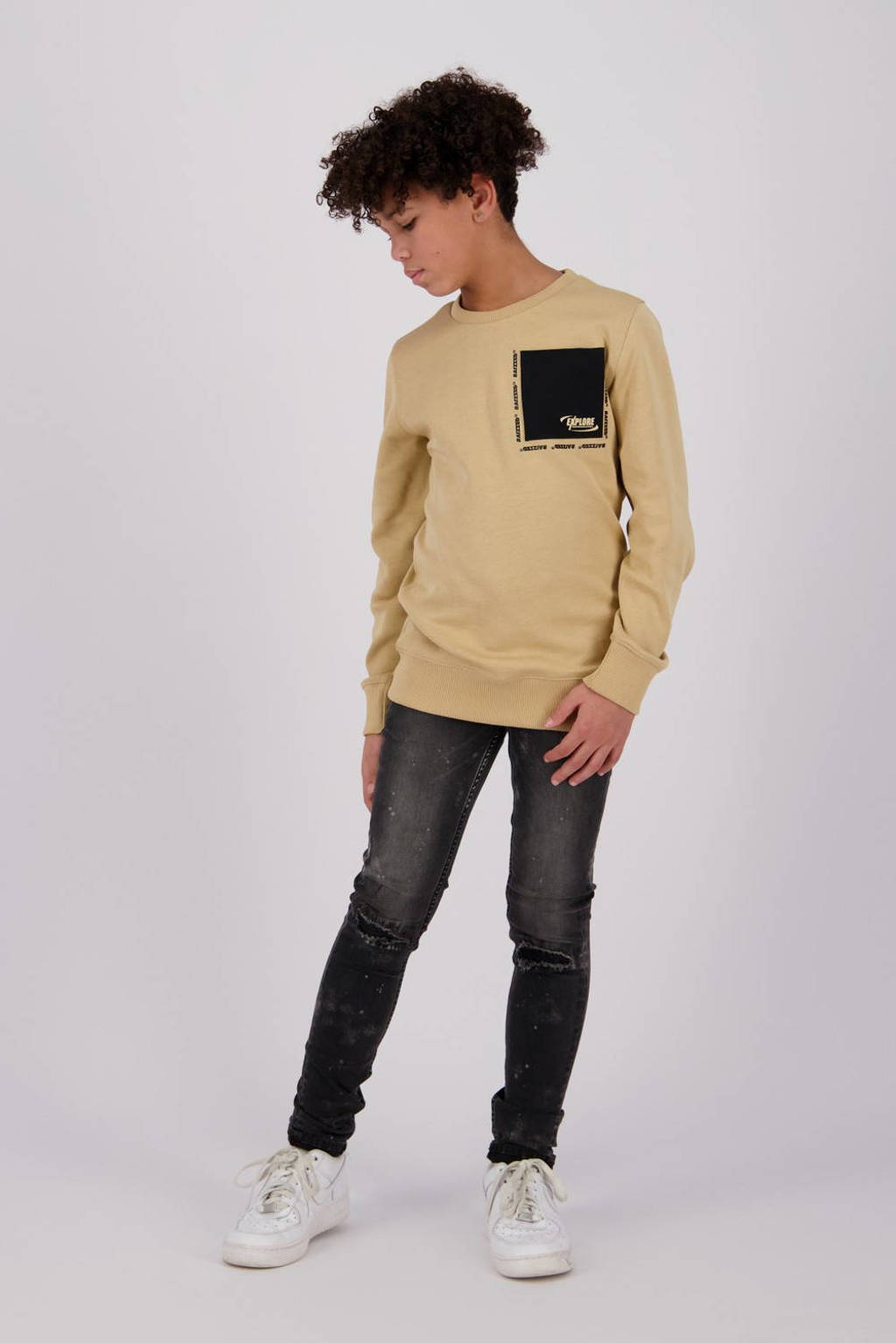 Raizzed sweater Lawton met printopdruk beige/zwart