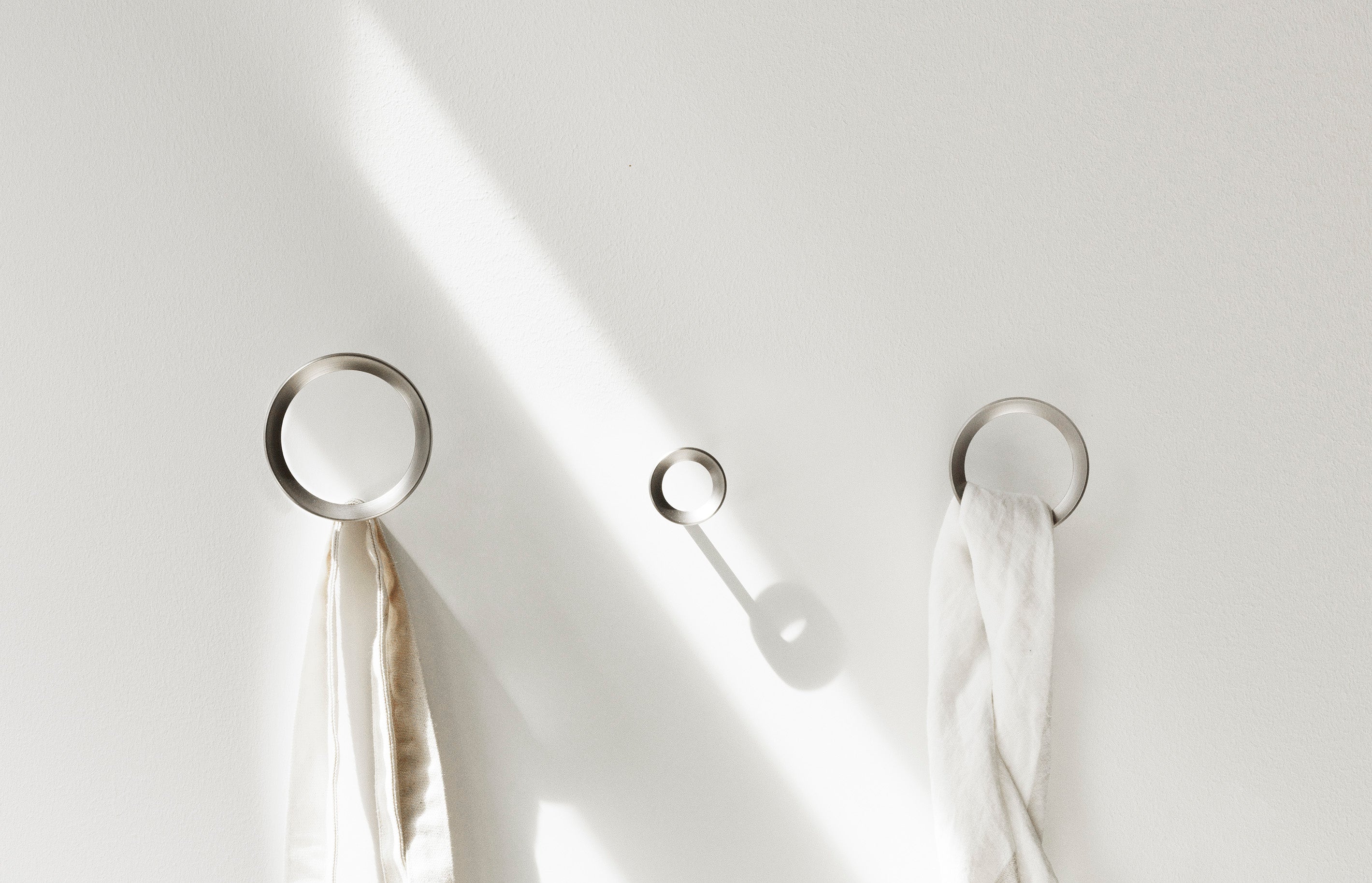Normann Copenhagen  Loop knage, medium - rød