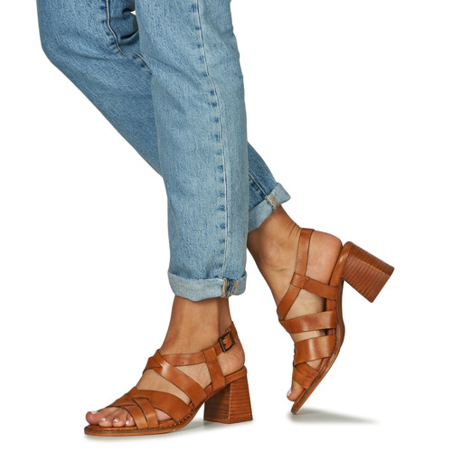 Regard - ET.ELOI V2 CRUST LT BEIGE 2204 - Camel