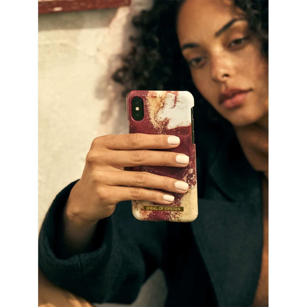iPhone SE (2022/2020) / 8 / 7 / 6S Hardcase Hülle (IDFCAW19-I7-149) - Golden Burgundy Marble
