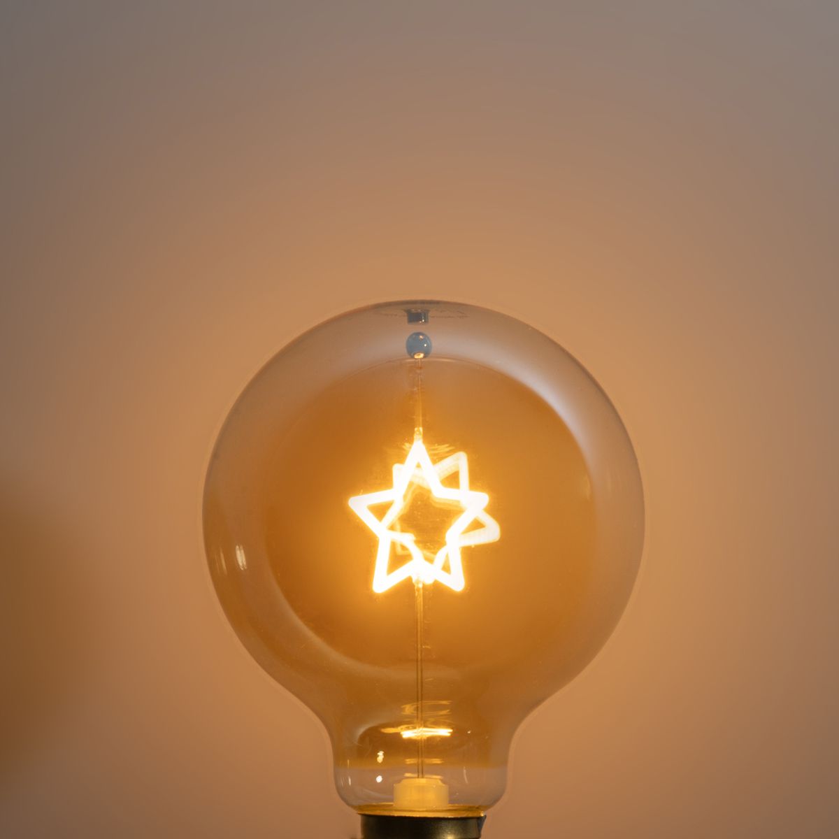 Kerst E27 LED lamp ster filament G95 amber 1.8W 50 lm 1800K