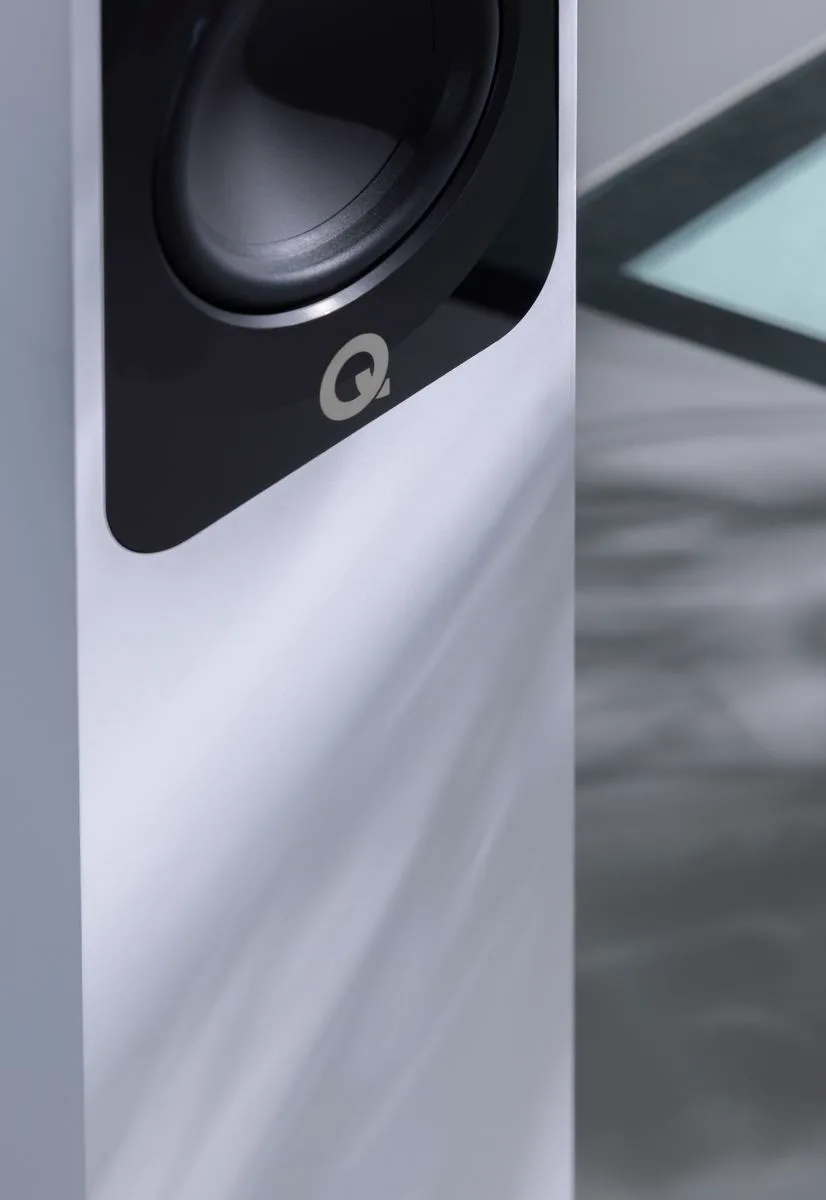 Q Acoustics 5040 Blanc Mat (la paire) Enceintes colonne