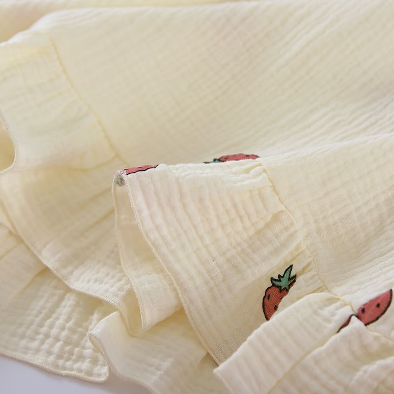 Dogini - Midi-pyjamajurk met pofmouwen en aardbeienprint